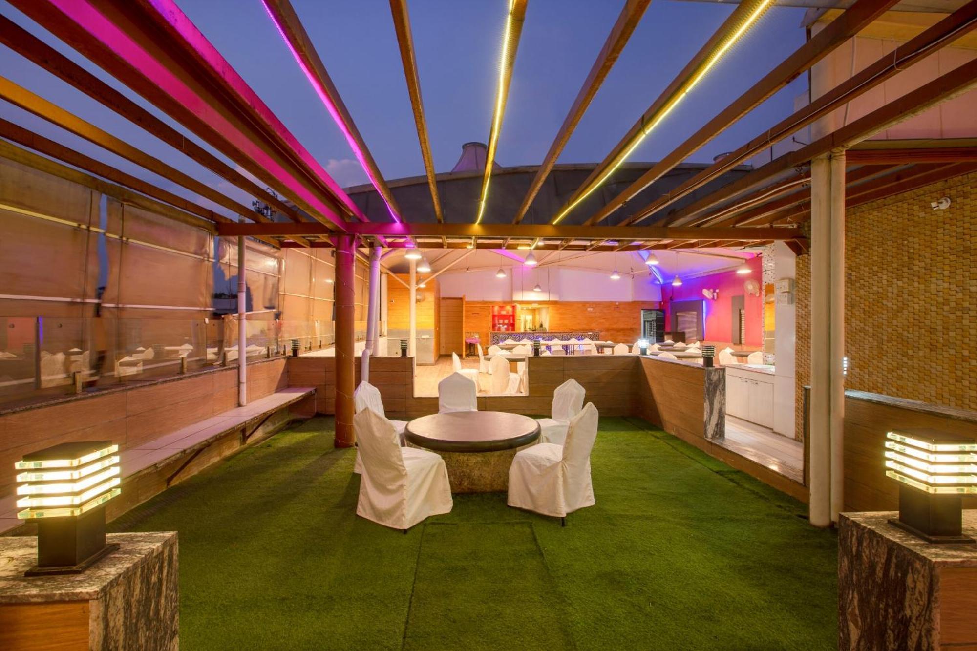 Super Townhouse Oak Jvh Hotel Bangalore Exterior photo